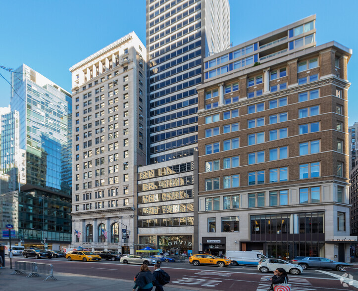 489 Fifth Ave, New York, NY for lease - Primary Photo - Image 1 of 5