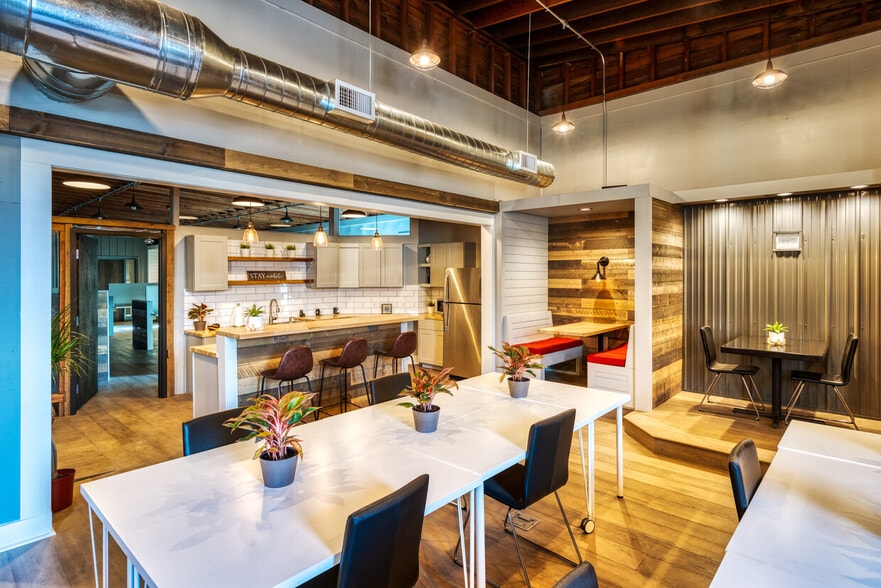 206 S Market St, Elizabethtown, PA for lease - Interior Photo - Image 3 of 8