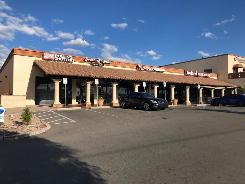 7250-7356 N Oracle Rd, Tucson, AZ à louer - Photo du bâtiment - Image 2 de 9