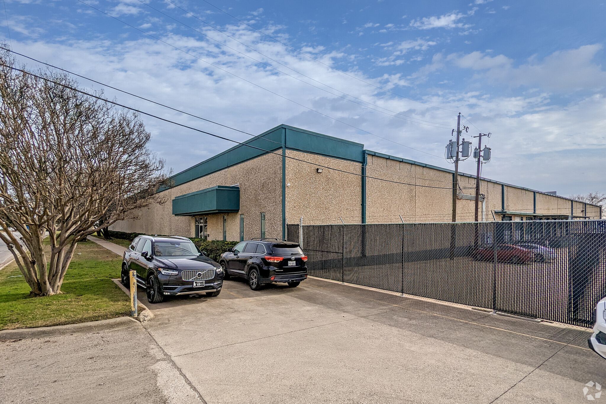 3030 Hansboro Ave, Dallas, TX for lease Building Photo- Image 1 of 8