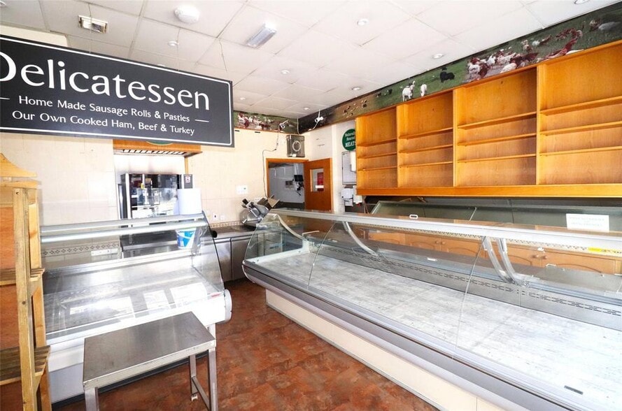 50 High St, Ilfracombe for sale - Building Photo - Image 2 of 11