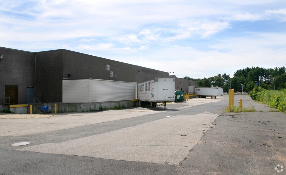 1522-1534 Boston Rd, Springfield, MA à louer - Photo du bâtiment - Image 3 de 5