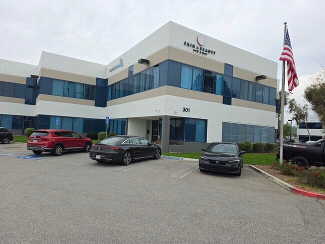 Plus de détails pour 301 Science Dr, Moorpark, CA - Bureau, Bureau/Médical à louer