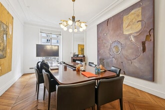 4 Rue Bayard, Paris à louer Photo intérieure- Image 2 de 12