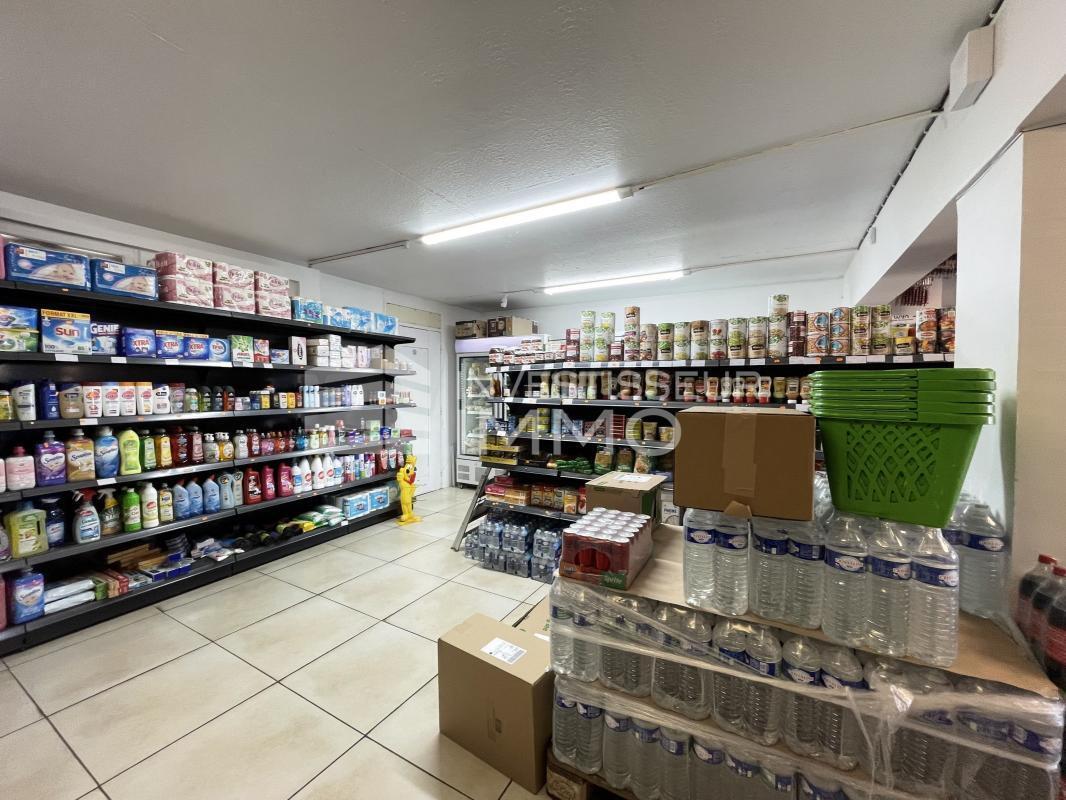 Retail in Saint-Fargeau-Ponthierry for sale Building Photo- Image 1 of 4