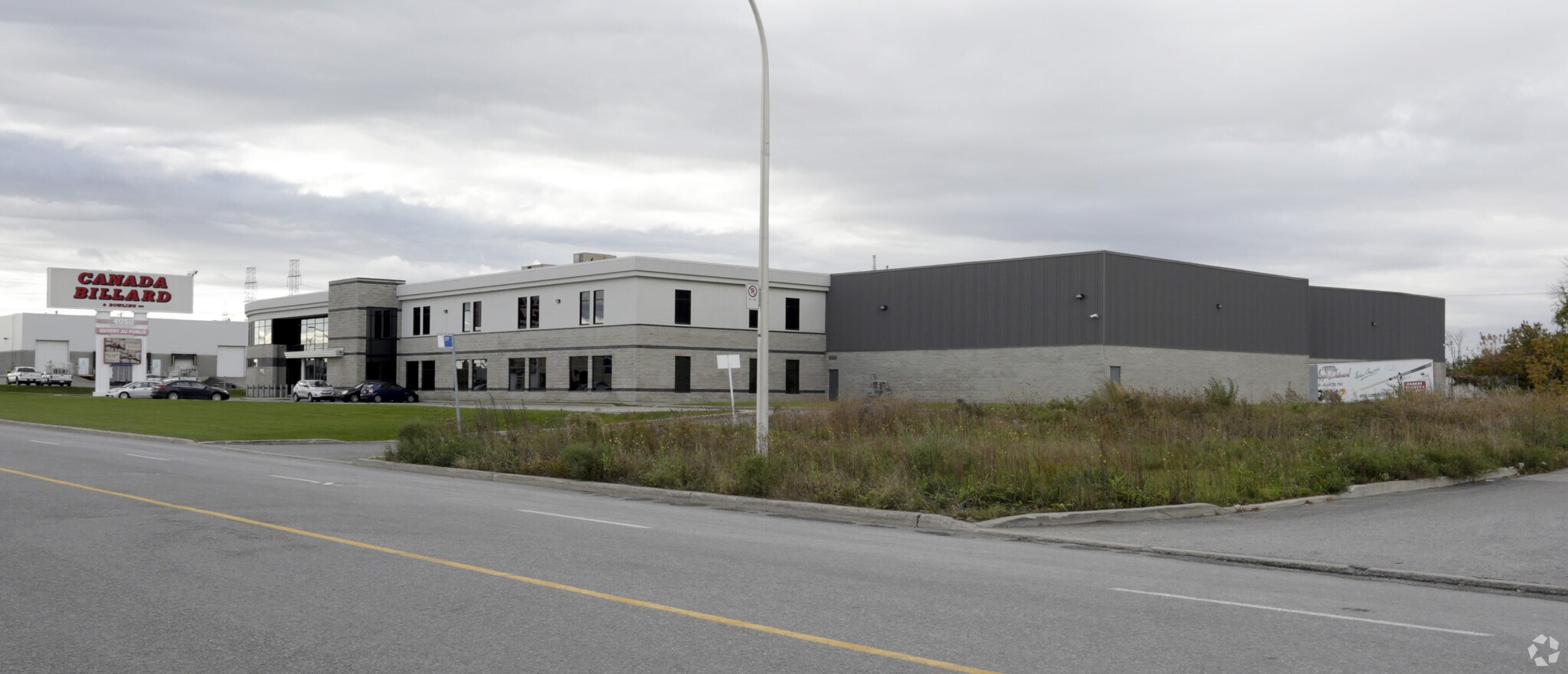 4090 Boul Industriel, Laval, QC à vendre Photo principale- Image 1 de 1