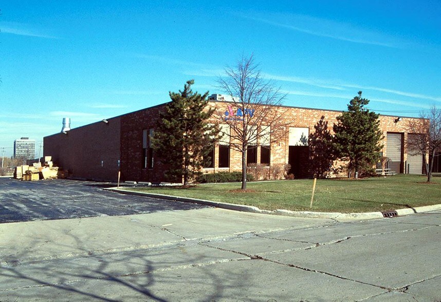 1050 Remington Rd, Schaumburg, IL à louer - Photo principale - Image 1 de 1