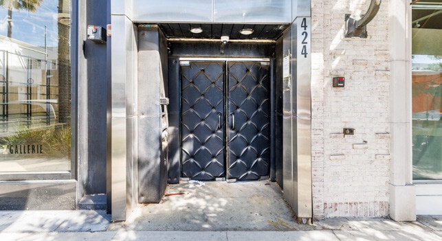 420-428 N Beverly Dr, Beverly Hills, CA à louer - Photo du bâtiment - Image 3 de 7