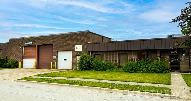 144-160 N Lively Blvd, Elk Grove Village, IL à vendre Photo du bâtiment- Image 1 de 1