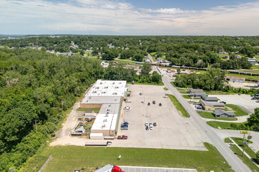 3414 S 22nd St, Saint Joseph, MO à vendre - Photo du bâtiment - Image 3 de 8