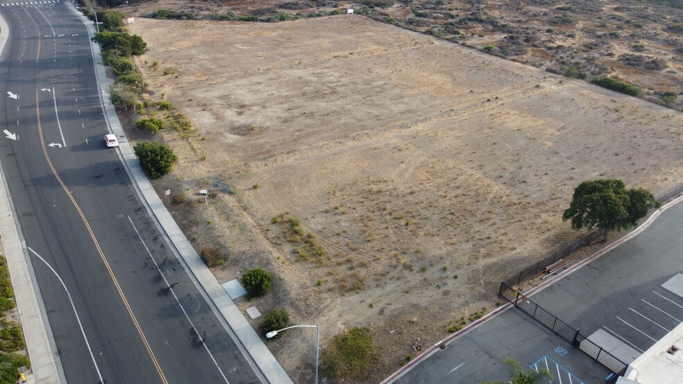 1568 Corporate Center Dr., San Diego, CA for lease - Building Photo - Image 3 of 10