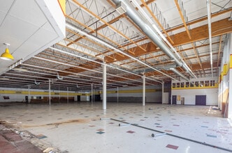 1137 N Pacific Hwy, Cottage Grove, OR for lease Interior Photo- Image 2 of 4