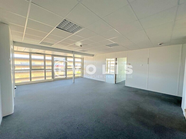 9 Rue André Darbon, Bordeaux for lease - Interior Photo - Image 2 of 5