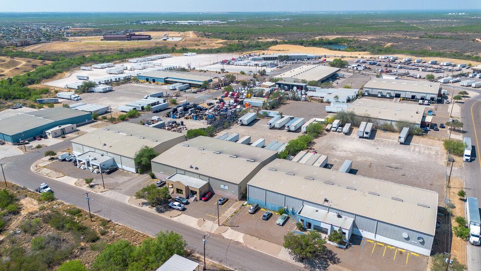 14110 Business Ave, Laredo, TX à louer - Photo du bâtiment - Image 3 de 7