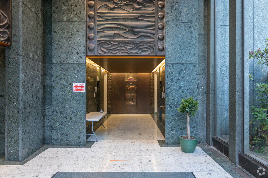 1201 W Pender St, Vancouver, BC for lease - Lobby - Image 2 of 6