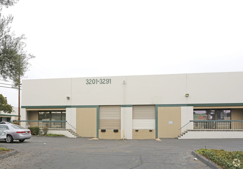 3201-3291 Keller St, Santa Clara, CA for lease - Building Photo - Image 3 of 4