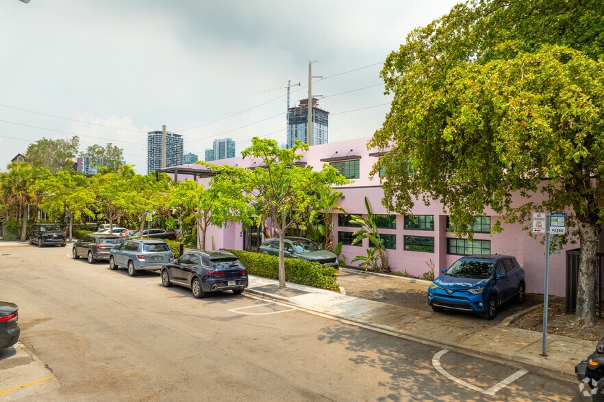 2319 N Miami Ave, Miami, FL for lease - Primary Photo - Image 1 of 5