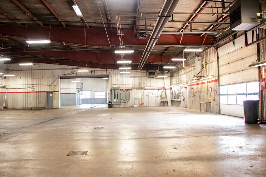 321 W Prairie View Rd, Chippewa Falls, WI à vendre - Photo du bâtiment - Image 3 de 20