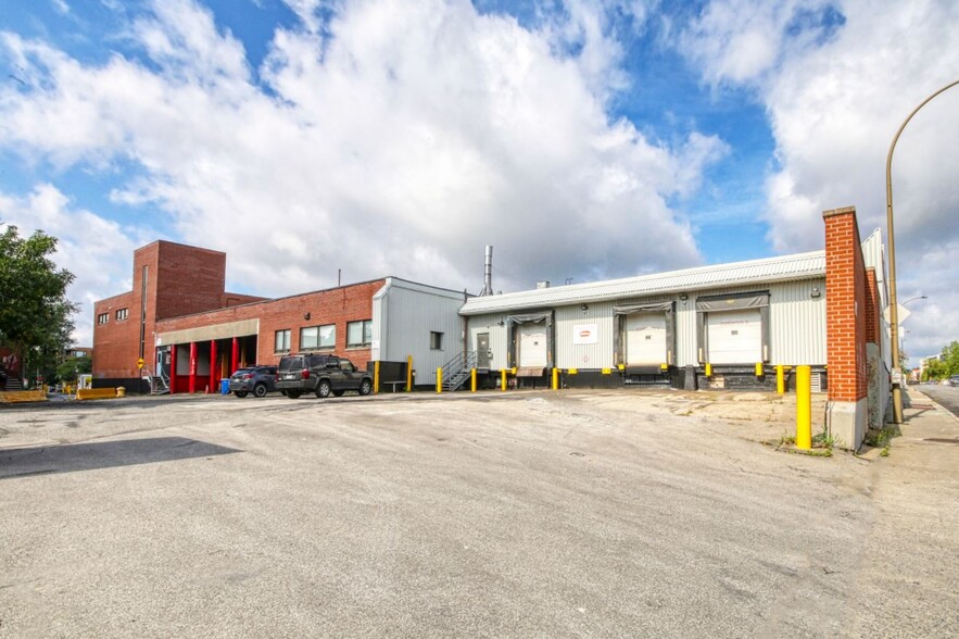 4670 Rue d'Iberville, Montréal, QC for lease - Primary Photo - Image 1 of 34