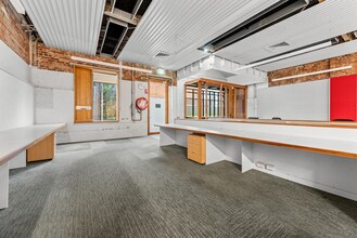106-108 Bowen St, Spring Hill for lease Interior Photo- Image 2 of 19