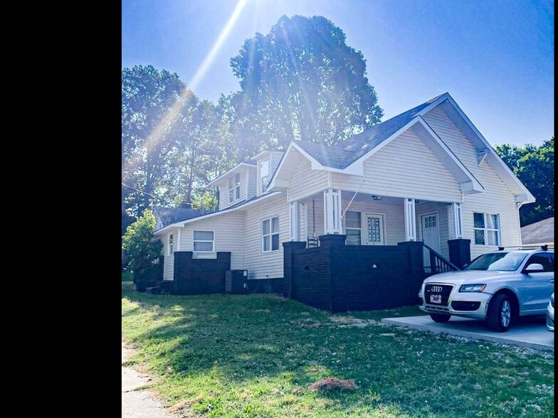 15 College St, Thomasville, NC à vendre - Photo du bâtiment - Image 1 de 9