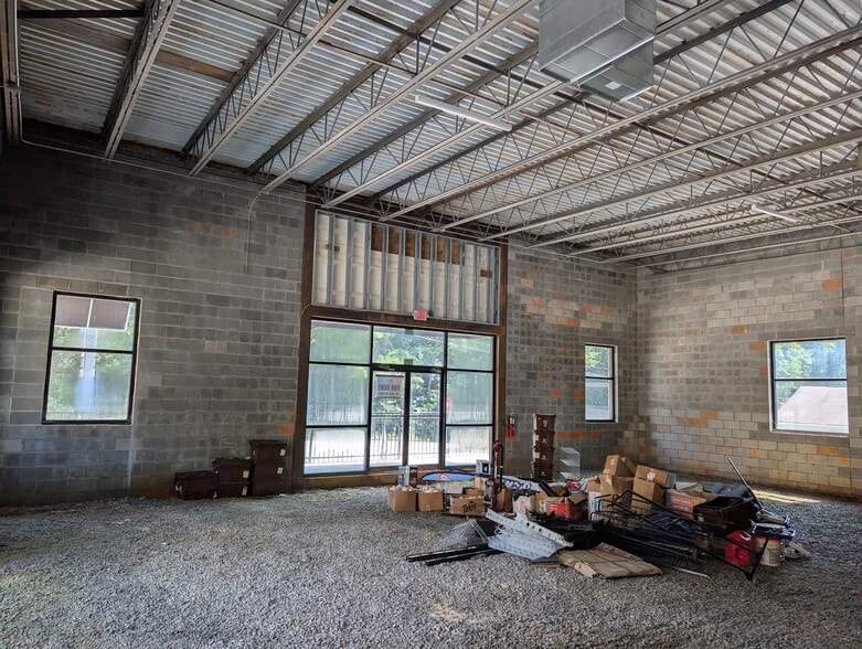 375 Pat Mell Rd SW, Marietta, GA for lease - Interior Photo - Image 3 of 4