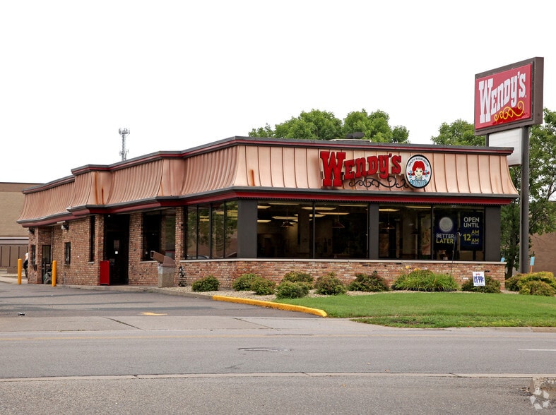 1899 Perimeter Rd, Roseville, MN for lease - Building Photo - Image 2 of 13