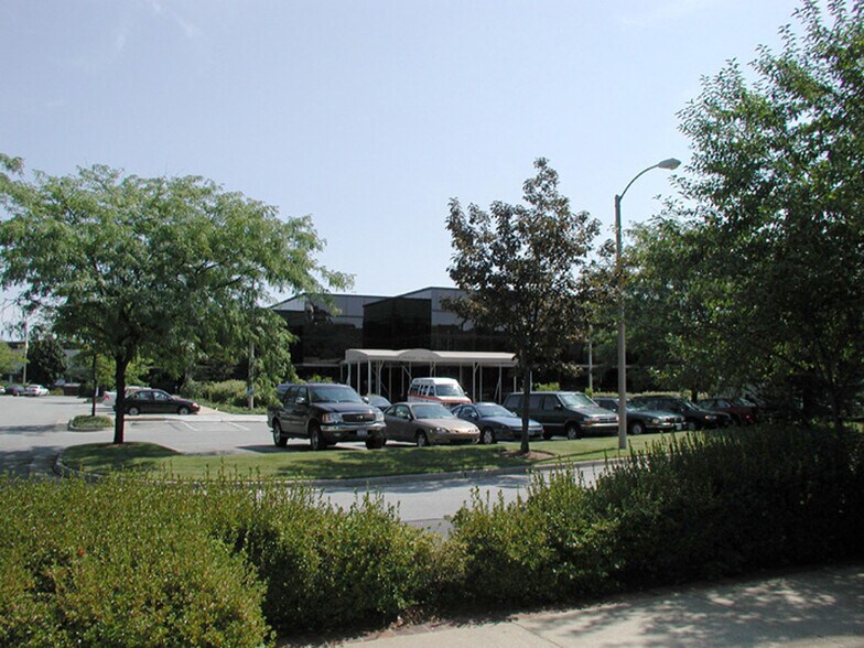 5 Shaws Cv, New London, CT à louer - Photo du bâtiment - Image 3 de 3