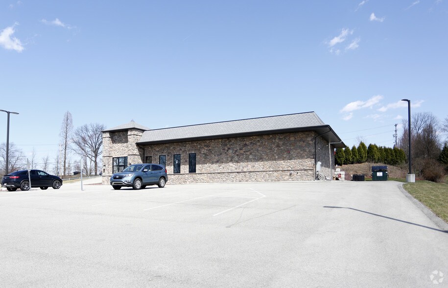 2185 Hulton Rd, Verona, PA for sale - Primary Photo - Image 1 of 4