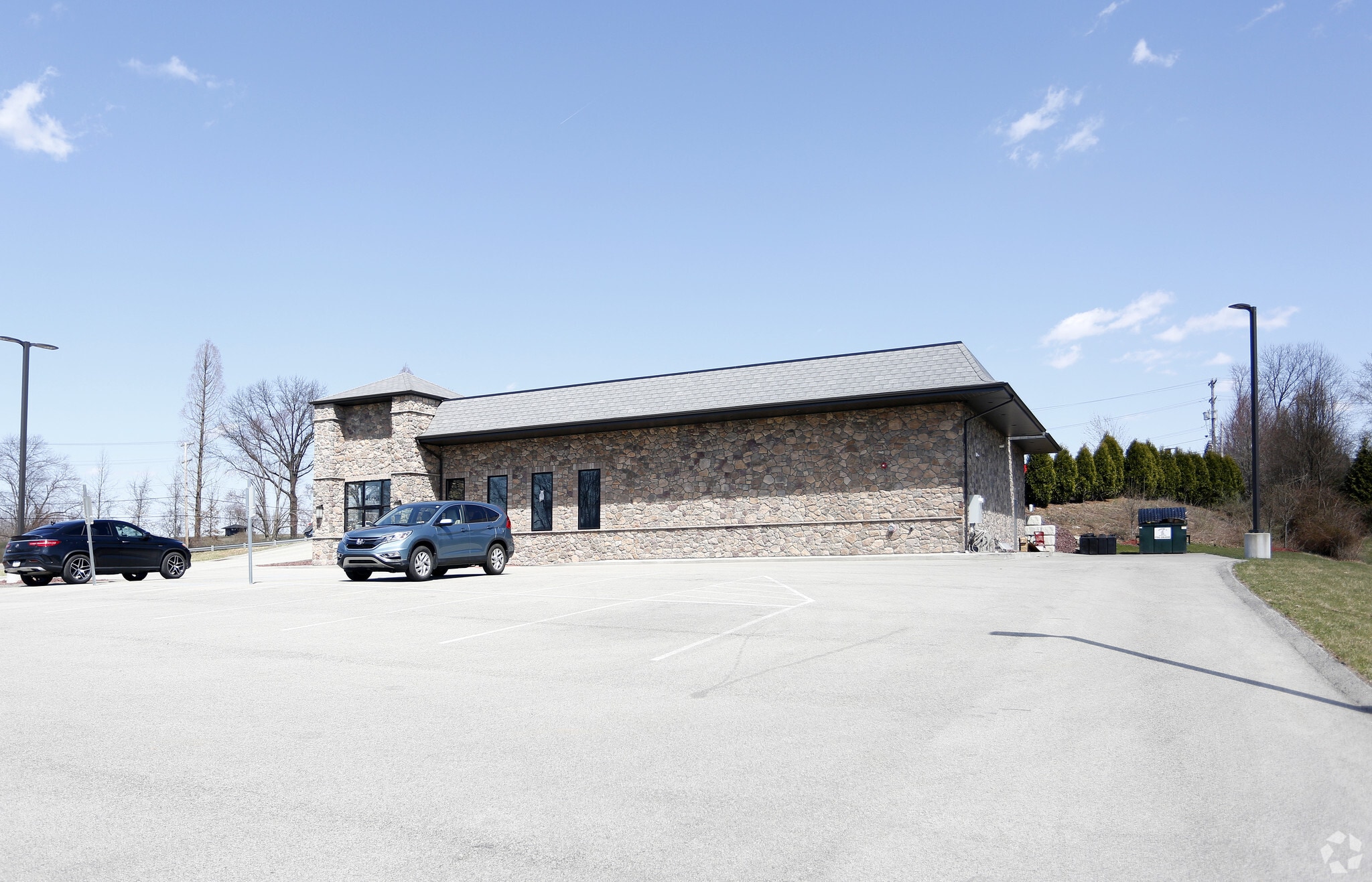 2185 Hulton Rd, Verona, PA for sale Primary Photo- Image 1 of 5