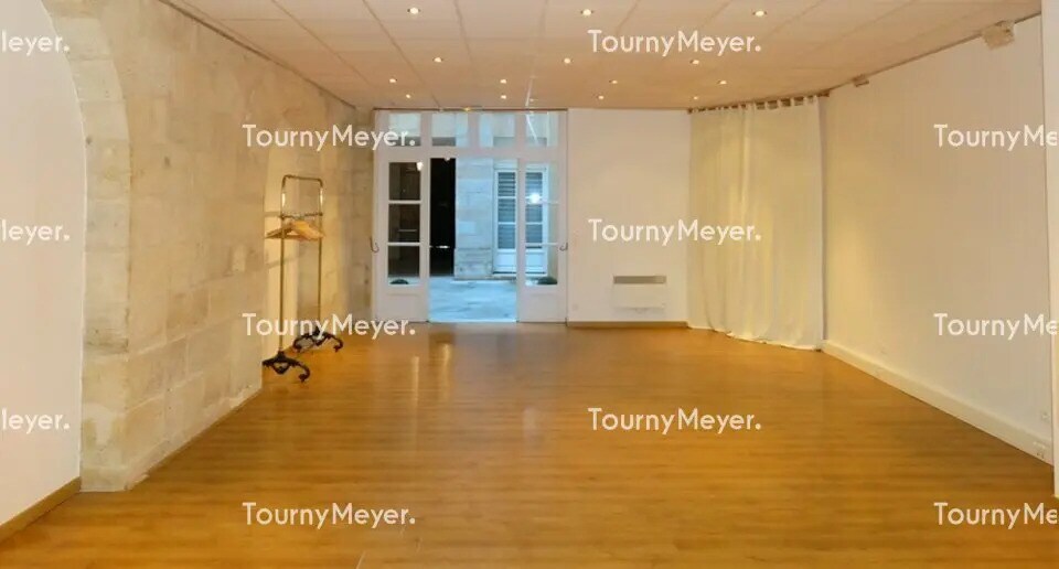 Office in Bordeaux for lease - Interior Photo - Image 3 of 4