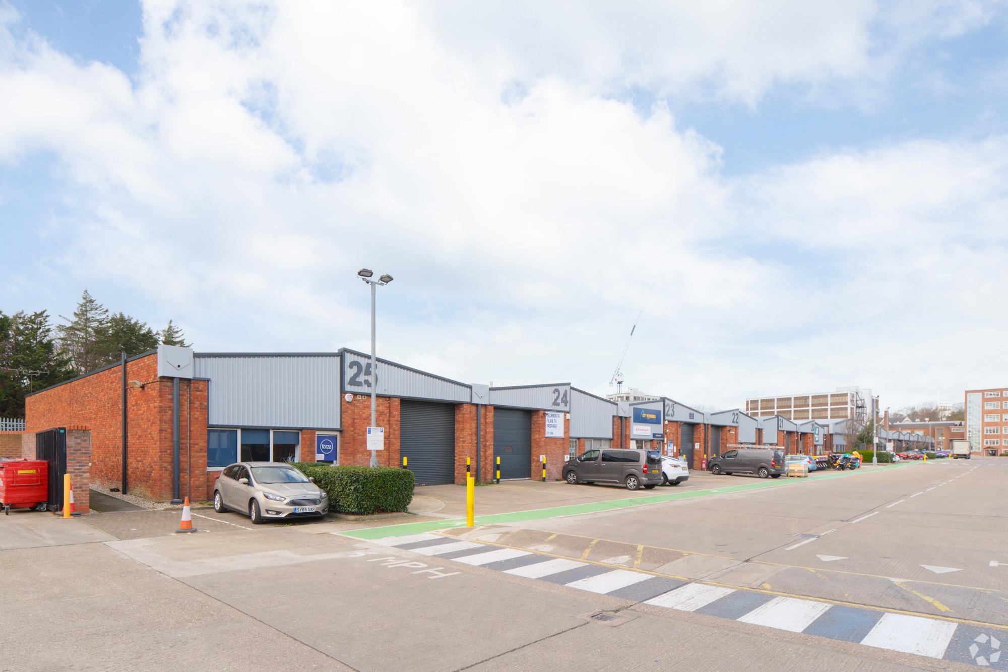 The Vale, London for lease Primary Photo- Image 1 of 8