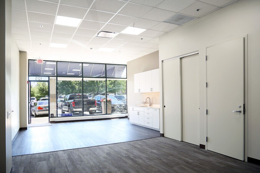 775 Waukegan Rd, Deerfield, IL à louer - Photo intérieure - Image 3 de 8