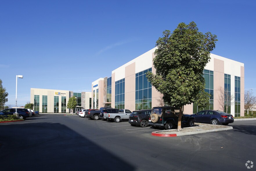 19340 Jesse Ln, Riverside, CA à louer - Photo du bâtiment - Image 2 de 10