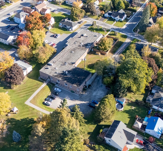 More details for 14 Maplewood Av, Brighton, ON - Health Care for Sale