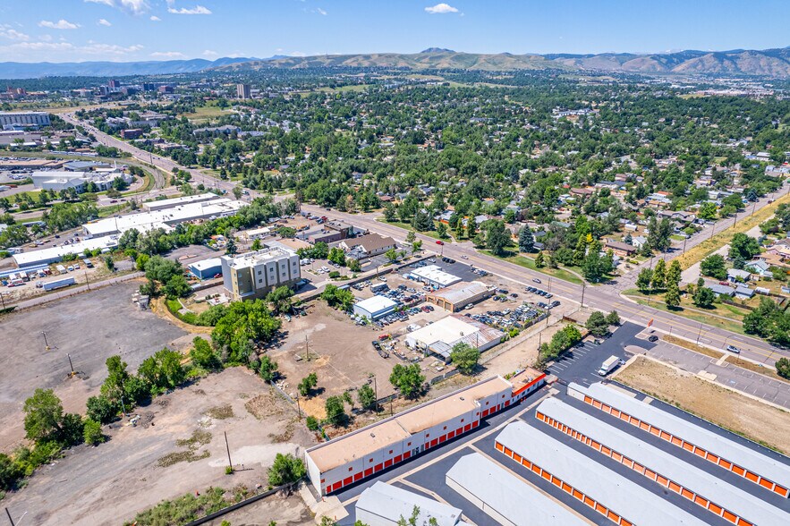 1370 Simms St, Lakewood, CO à vendre - Photo du bâtiment - Image 2 de 4