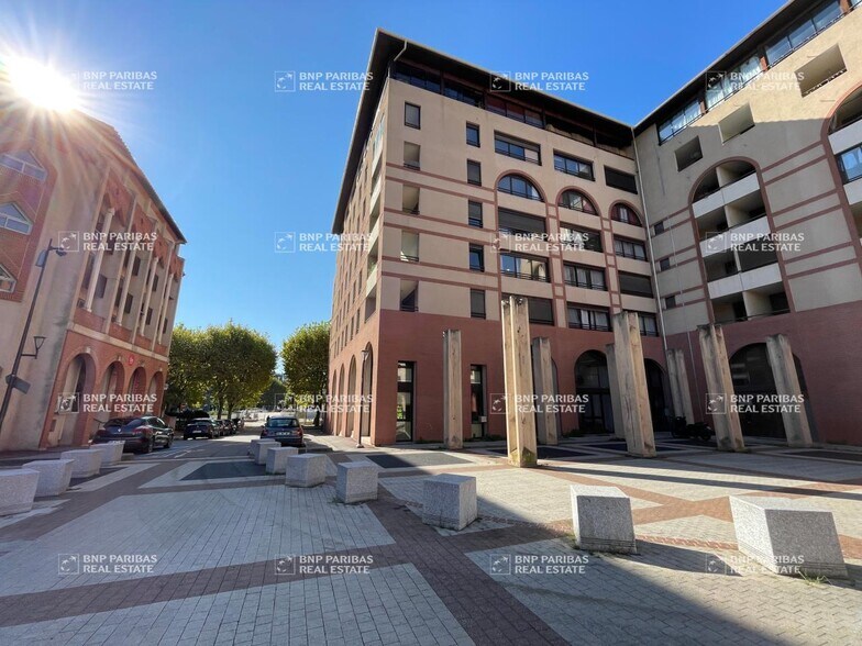 3 Place Alfonse Jourdain, Toulouse à vendre - Photo du bâtiment - Image 2 de 33