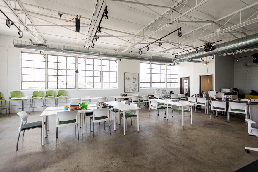 1401-1413 Vermont St, Detroit, MI for lease - Building Photo - Image 2 of 11