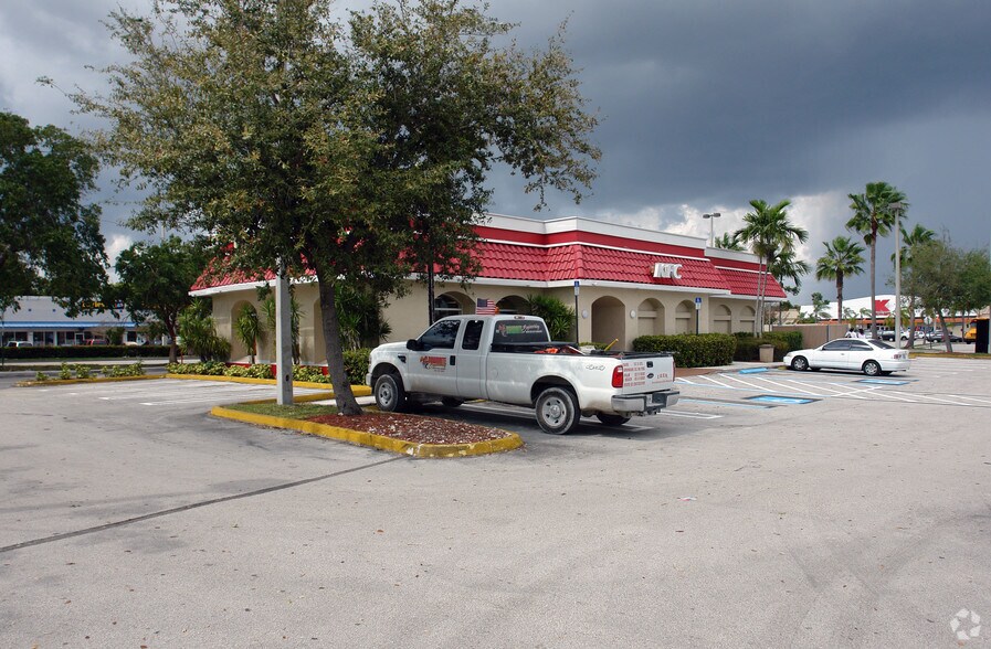 14081 SW 88th St, Miami, FL à louer - Photo du bâtiment - Image 3 de 4