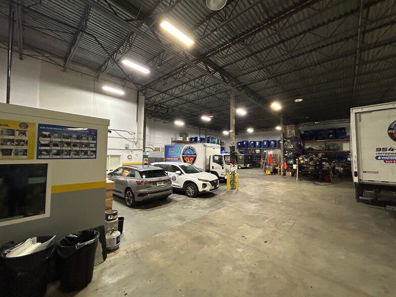 2939-2999 N Powerline Rd, Pompano Beach, FL for lease - Interior Photo - Image 3 of 7