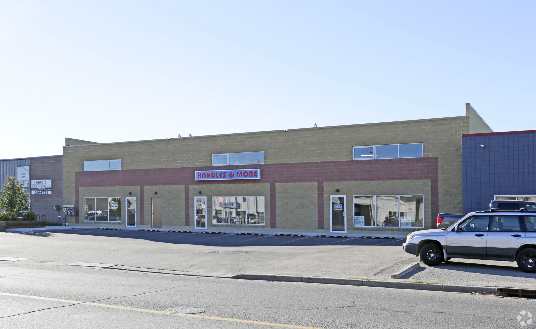 223 41 Ave NE, Calgary, AB for sale Primary Photo- Image 1 of 1