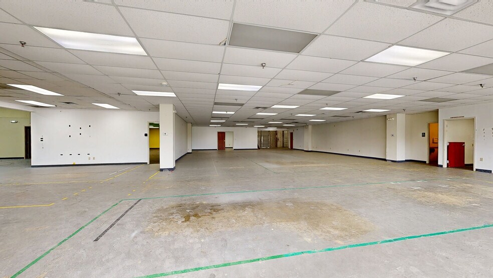 4400 Renaissance Pky, Warrensville Heights, OH à louer - Numérisation 3D de Matterport - Image 2 de 9