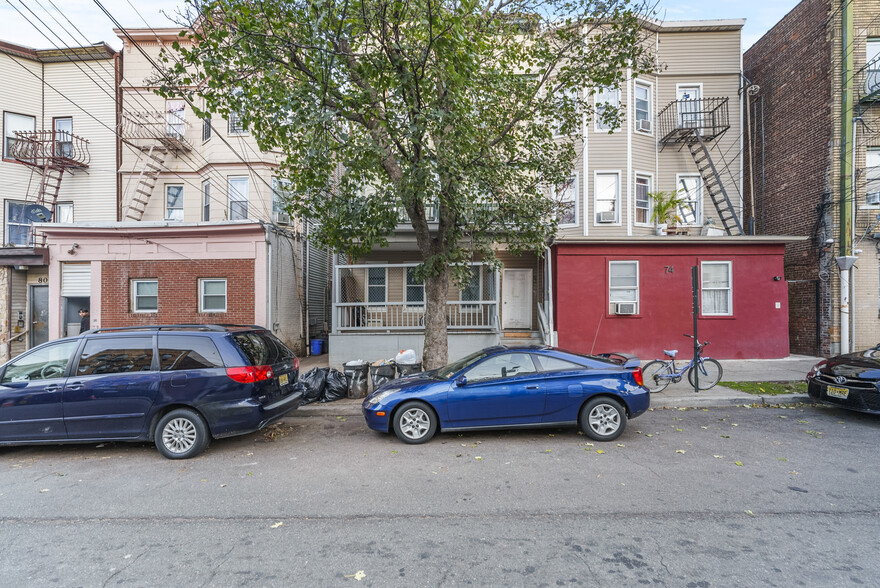 76 4th St, Passaic, NJ à vendre - Photo du bâtiment - Image 1 de 1