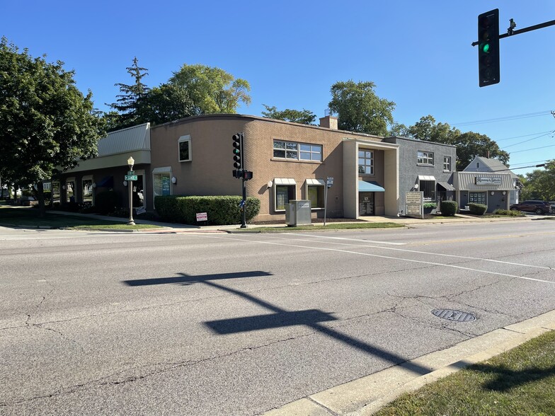 823-825 W State St, Geneva, IL à vendre - Photo du bâtiment - Image 3 de 20