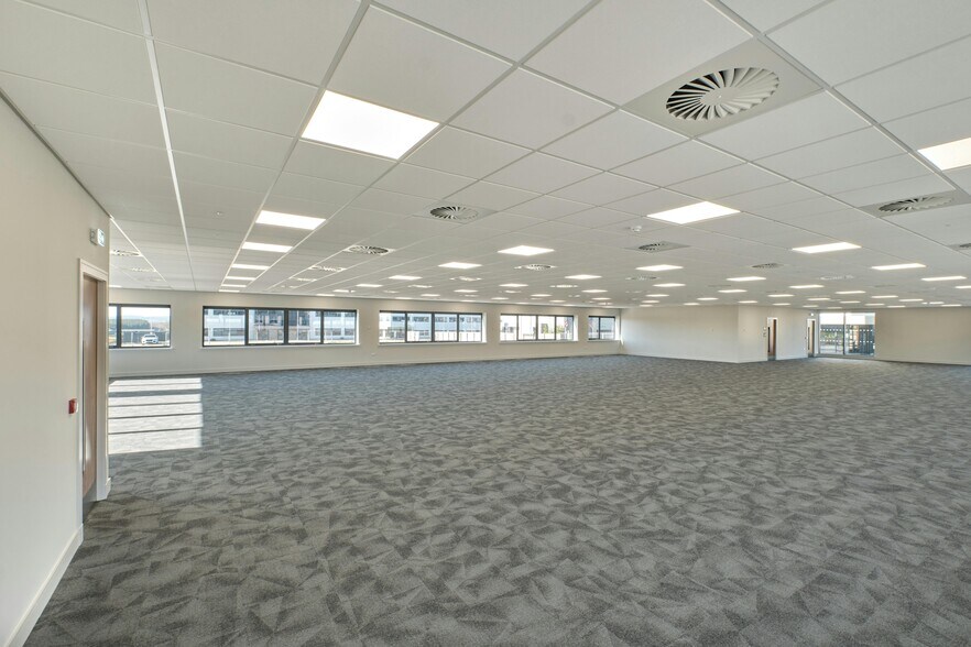 Venture Dr, Westhill for lease - Interior Photo - Image 3 of 13
