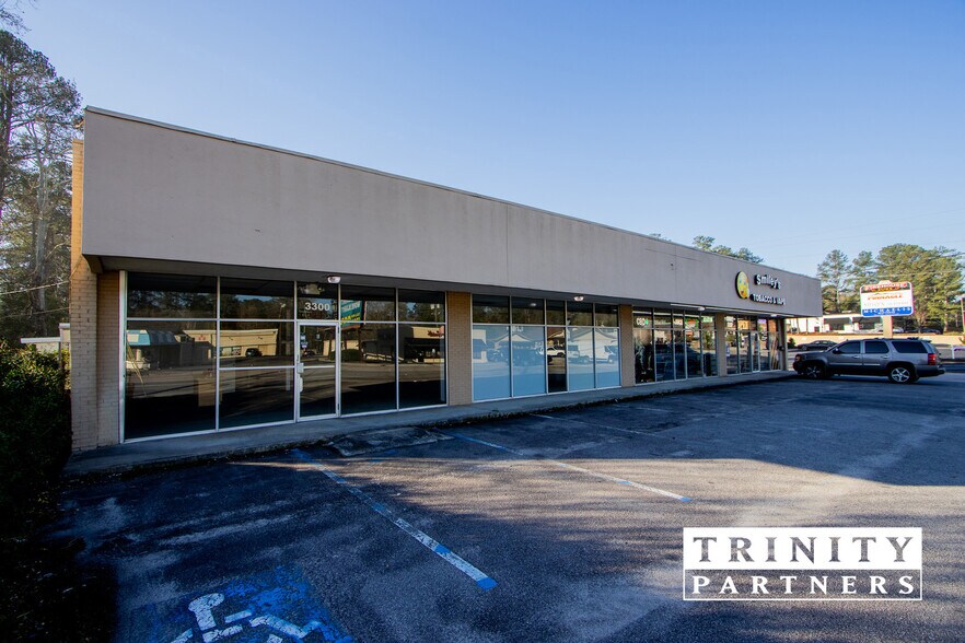 3300 Forest Dr, Columbia, SC à louer - Photo du bâtiment - Image 2 de 2