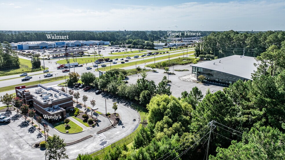 553 W US 70 Hwy, Havelock, NC à louer - Photo du bâtiment - Image 1 de 26