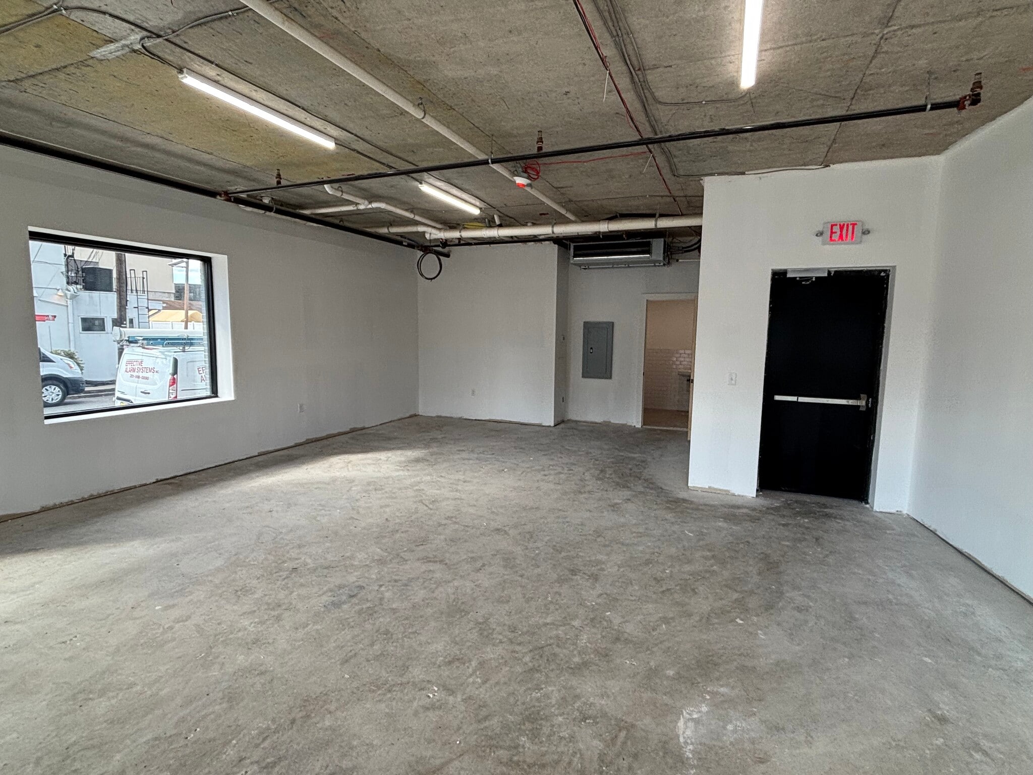 255 Ridge Rd, Lyndhurst, NJ for lease Interior Photo- Image 1 of 4