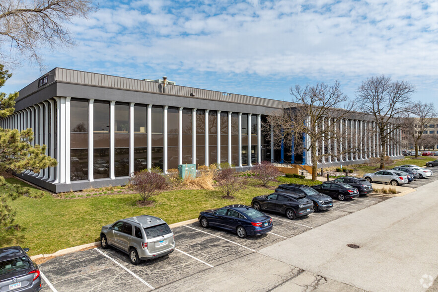 280 Shuman Blvd, Naperville, IL for lease - Primary Photo - Image 1 of 8