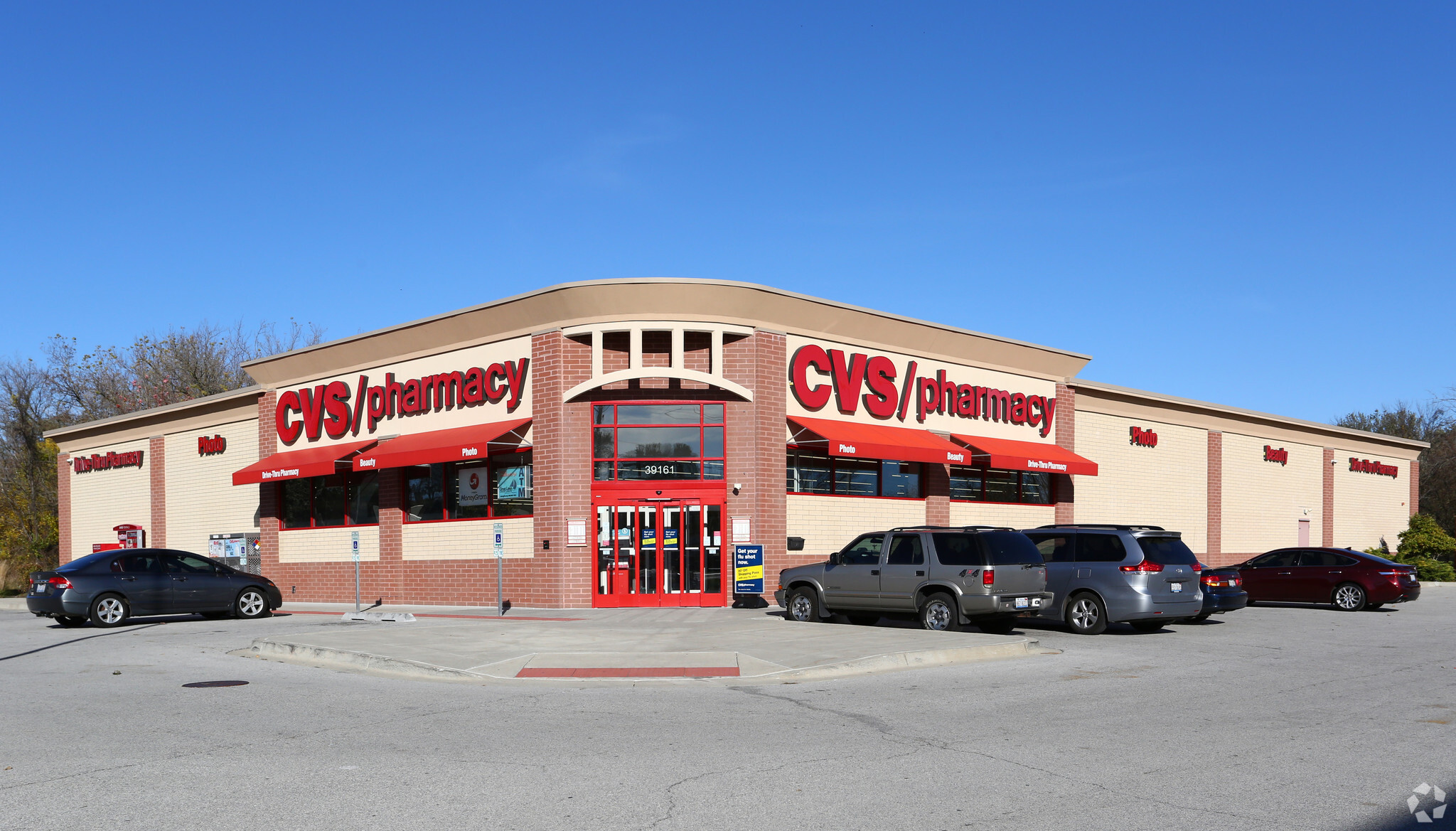 39161 N Sheridan Rd, Beach Park, IL for lease Primary Photo- Image 1 of 5